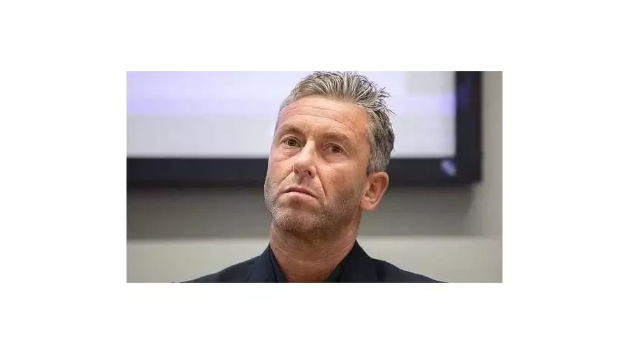 Tohle si nepohlídal! Po oslavách zamířil Petr Nedvěd do svého bytu s luxusní blondýnou