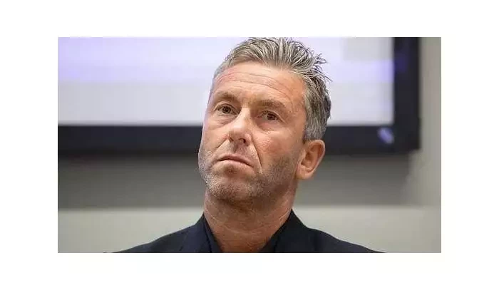 Tohle si nepohlídal! Po oslavách zamířil Petr Nedvěd do svého bytu s luxusní blondýnou
