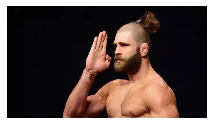 Krásná výplata! Tolik vydělal o víkendu Jiří Procházka v zápase s Pereirou