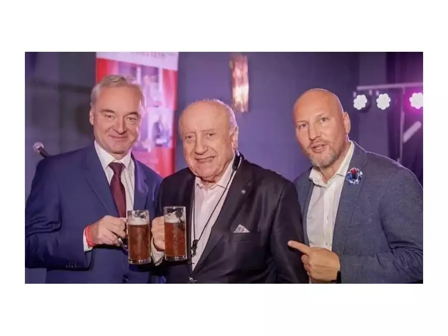 Felix Slováček v pasti podvodníků! Přišel o 4,5 milionu