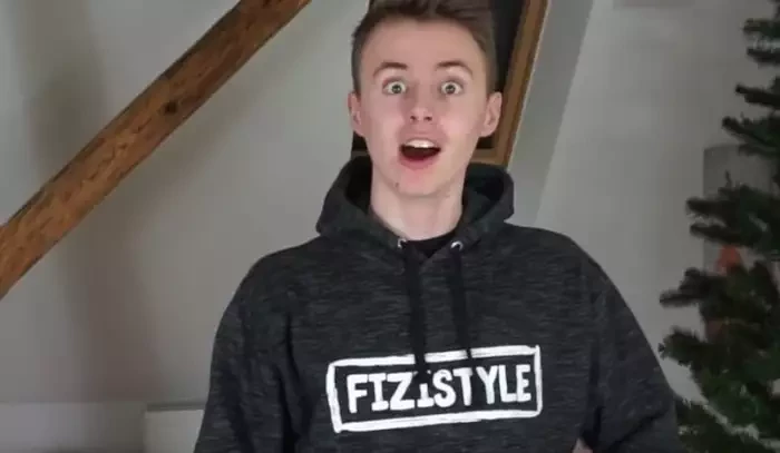 Pochybná česká YouTube hvězda: Fizi v minulosti propagoval kontroverzní hazard a pochybnou soutěž